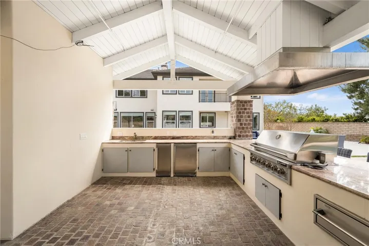 Outdoor kitchen/BBQ