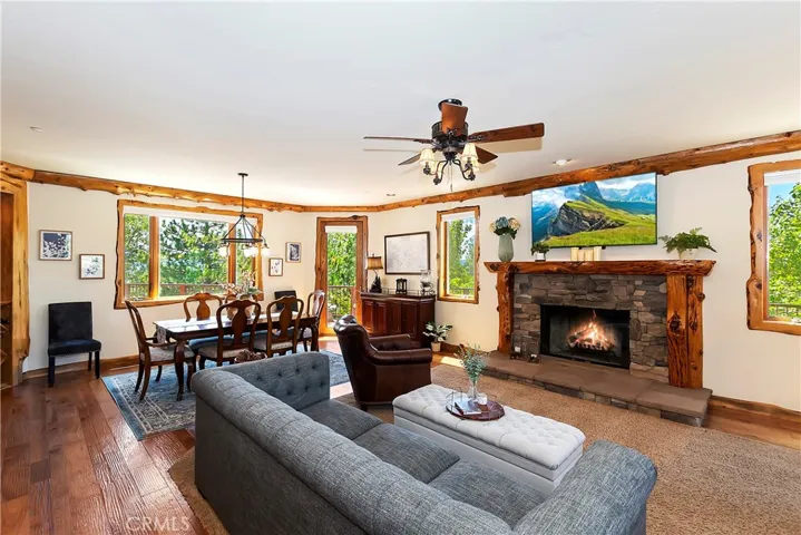 1011 Black Oaks Drive, Lake Arrowhead, California 92352