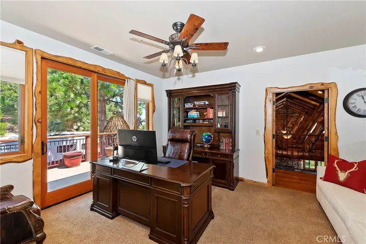 1011 Black Oaks Drive, Lake Arrowhead, California 92352