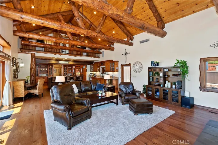 1011 Black Oaks Drive, Lake Arrowhead, California 92352