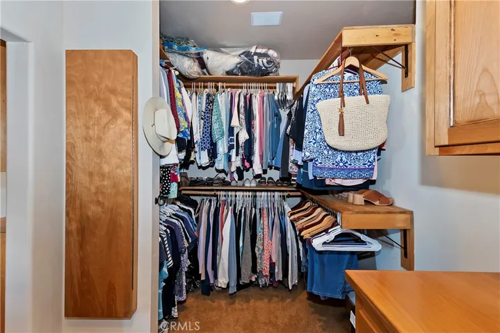 1011 Black Oaks Drive, Lake Arrowhead, California 92352