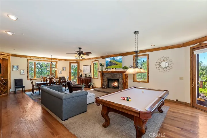 1011 Black Oaks Drive, Lake Arrowhead, California 92352