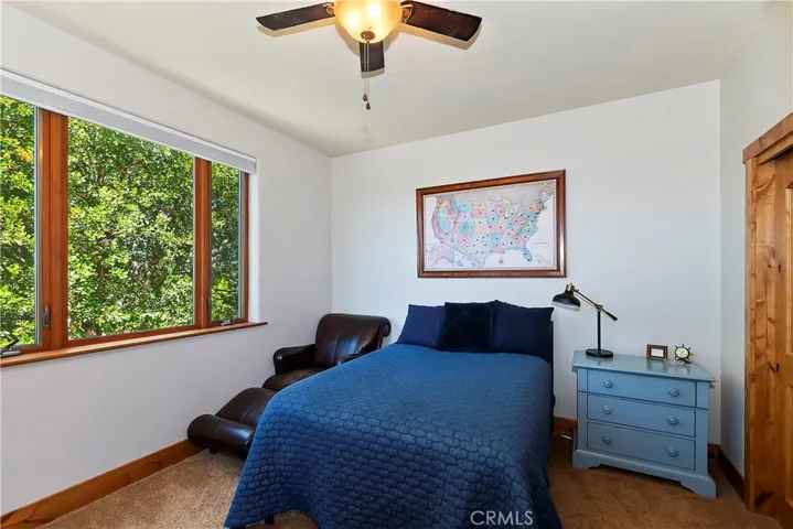 1011 Black Oaks Drive, Lake Arrowhead, California 92352