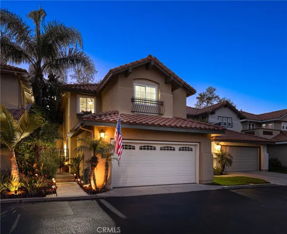 Gorgeous 4 Bedroom + Loft with a Canyon View!!