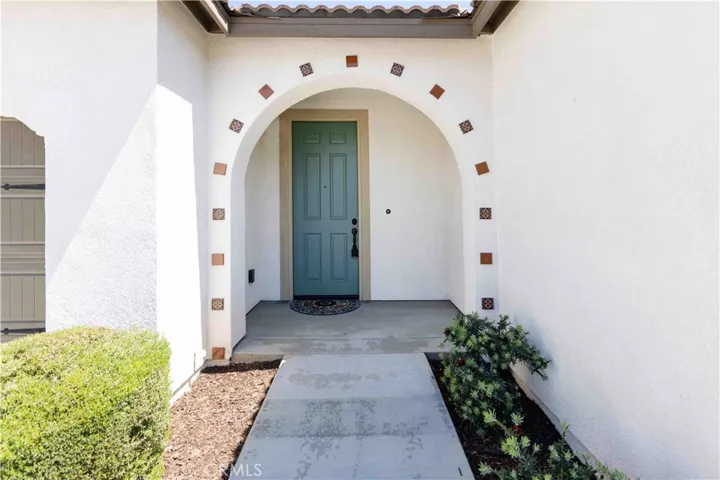 34352 Falls View Way, Murrieta, California 92563