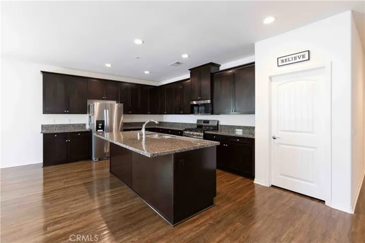 34352 Falls View Way, Murrieta, California 92563