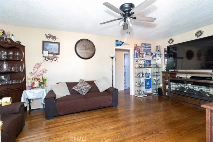 4249 Carlin Avenue, Lynwood, California 90262