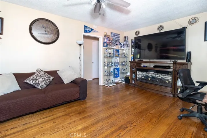 4249 Carlin Avenue, Lynwood, California 90262