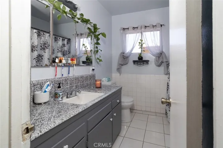 4249 Carlin Avenue, Lynwood, California 90262