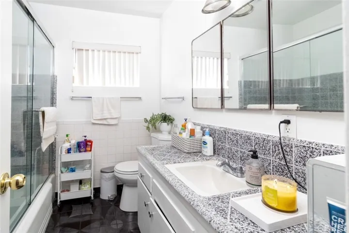 4249 Carlin Avenue, Lynwood, California 90262