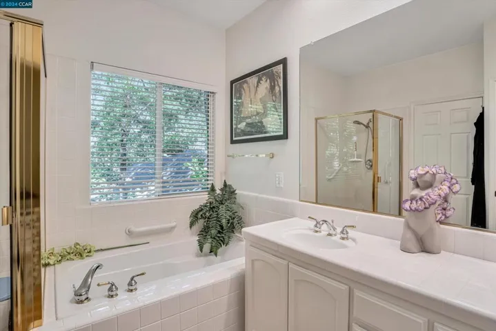 477 Falling Star Ct, Santa Rosa, California 95409