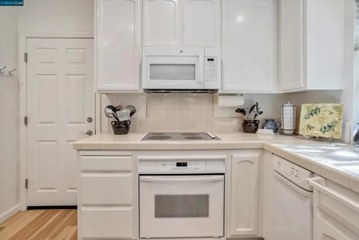 477 Falling Star Ct, Santa Rosa, California 95409