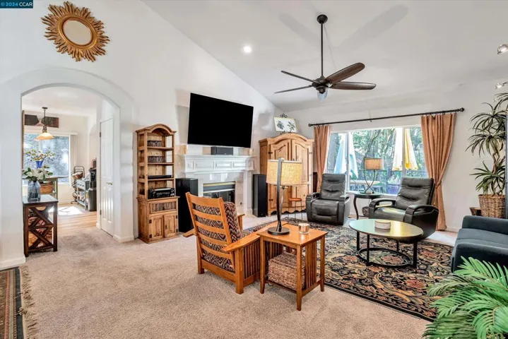 477 Falling Star Ct, Santa Rosa, California 95409