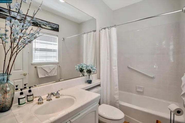 477 Falling Star Ct, Santa Rosa, California 95409