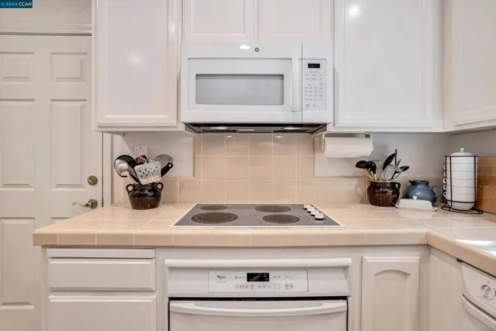 477 Falling Star Ct, Santa Rosa, California 95409