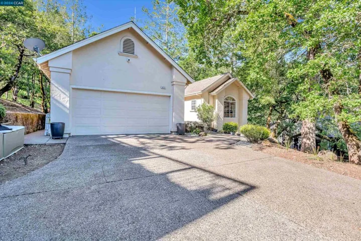 477 Falling Star Ct, Santa Rosa, California 95409