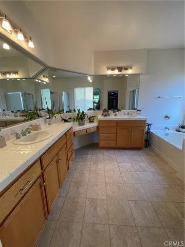 9695 Heatherhearst Drive, Chowchilla, California 93610