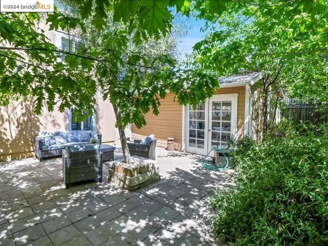 667 46th St, Oakland, California 94609