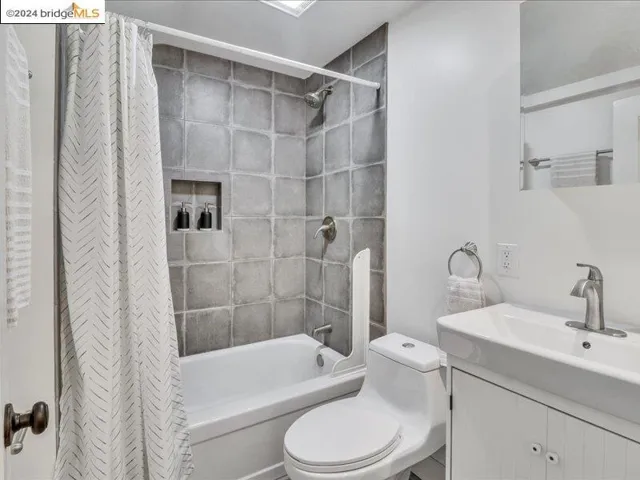 667 46th St, Oakland, California 94609