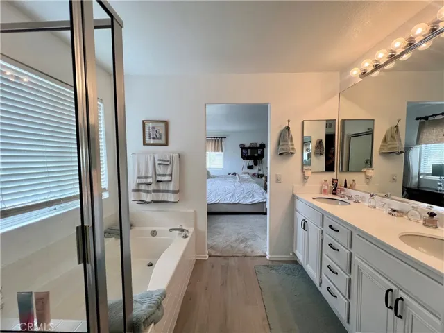 1559 Carleton Court, Corona, California 92881