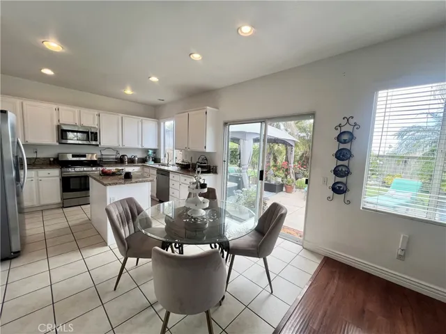 1559 Carleton Court, Corona, California 92881
