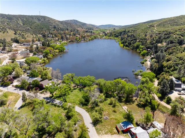 43733 Lake Hughes Road, Lake Hughes, California 93532