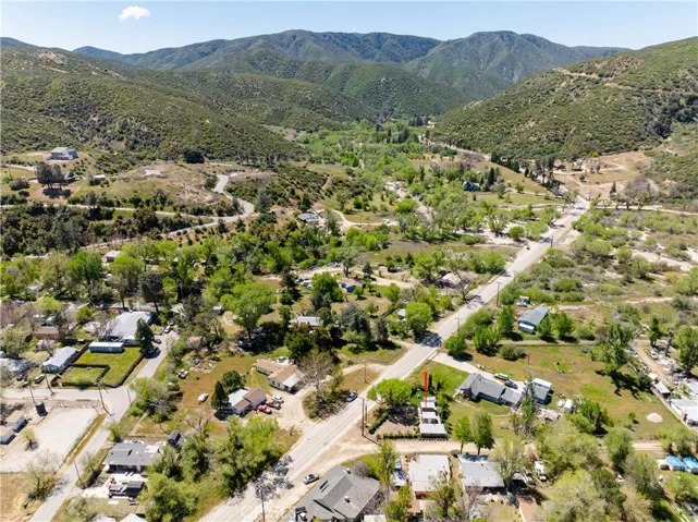 43733 Lake Hughes Road, Lake Hughes, California 93532