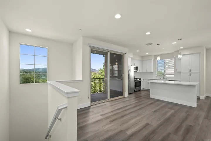 348 Stream Court, Santee, California 92071