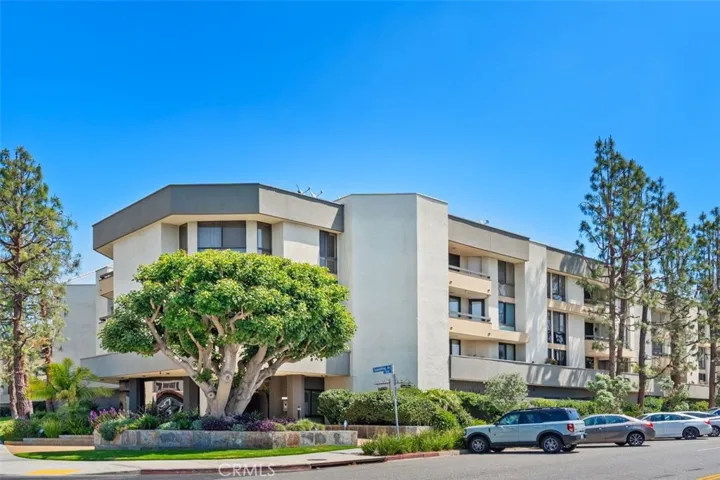 750 S Spaulding Avenue 315, Los Angeles, California 90036