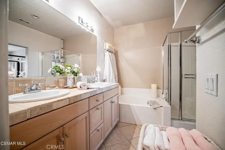 6825 Simmons Way, Moorpark, California 93021