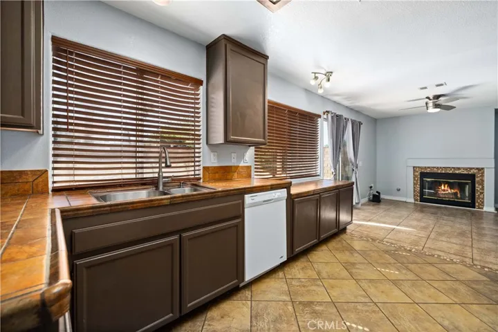 36857 42nd Street E, Palmdale, California 93552