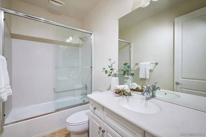3201 Corte Tamarindo, Carlsbad, California 92009