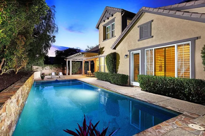 3201 Corte Tamarindo, Carlsbad, California 92009