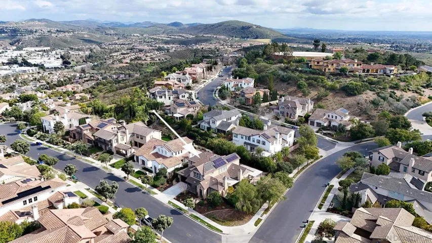 3201 Corte Tamarindo, Carlsbad, California 92009