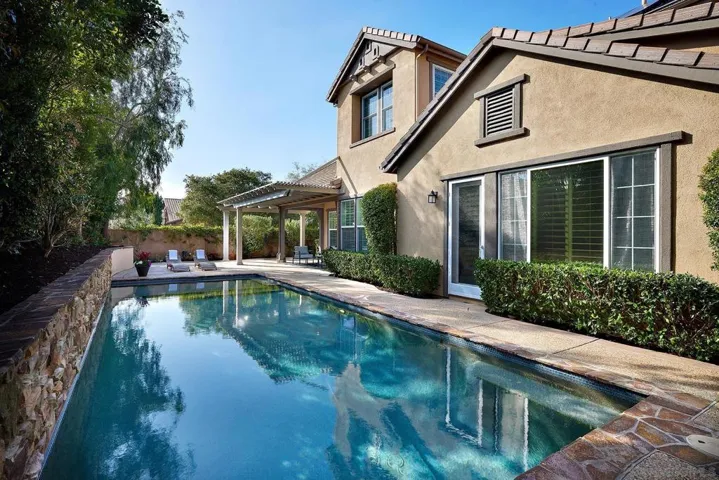 3201 Corte Tamarindo, Carlsbad, California 92009