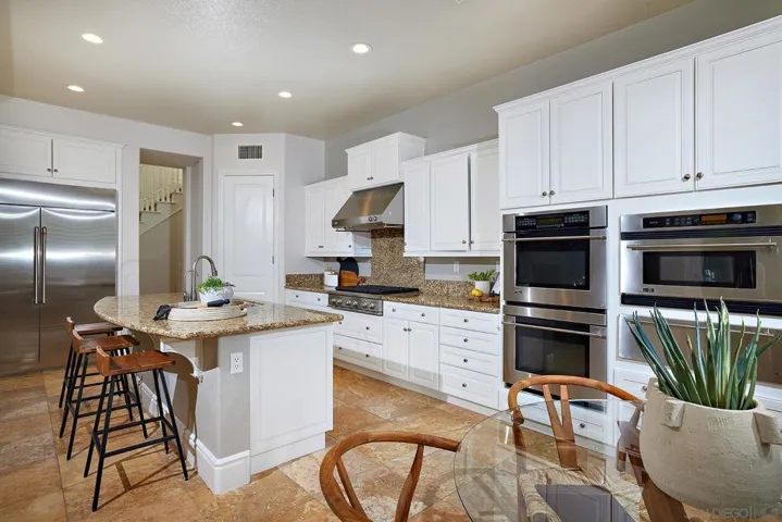 3201 Corte Tamarindo, Carlsbad, California 92009