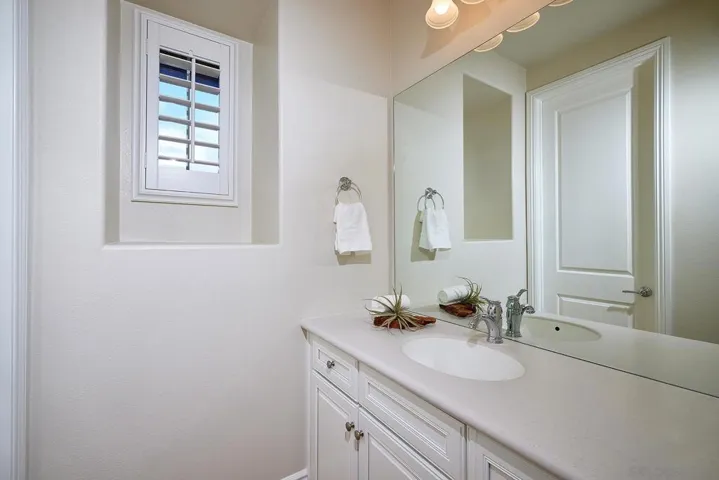 3201 Corte Tamarindo, Carlsbad, California 92009