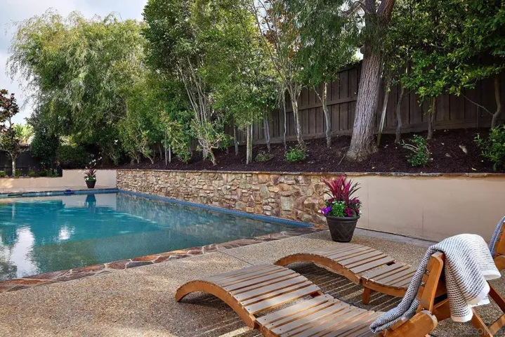 3201 Corte Tamarindo, Carlsbad, California 92009