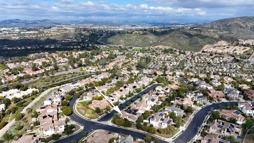 3201 Corte Tamarindo, Carlsbad, California 92009