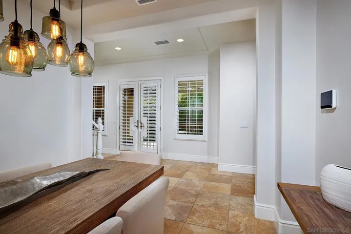 3201 Corte Tamarindo, Carlsbad, California 92009