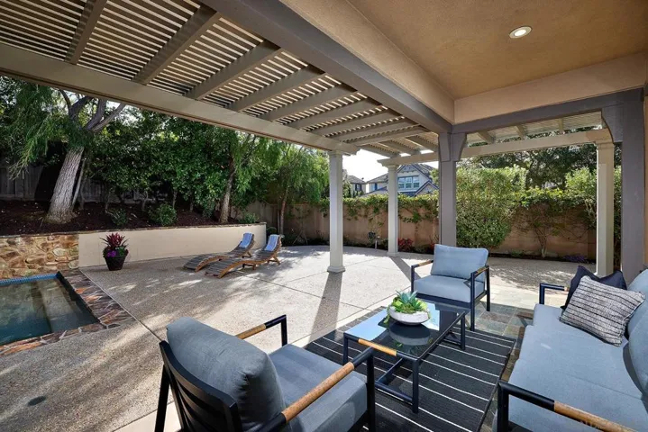 3201 Corte Tamarindo, Carlsbad, California 92009