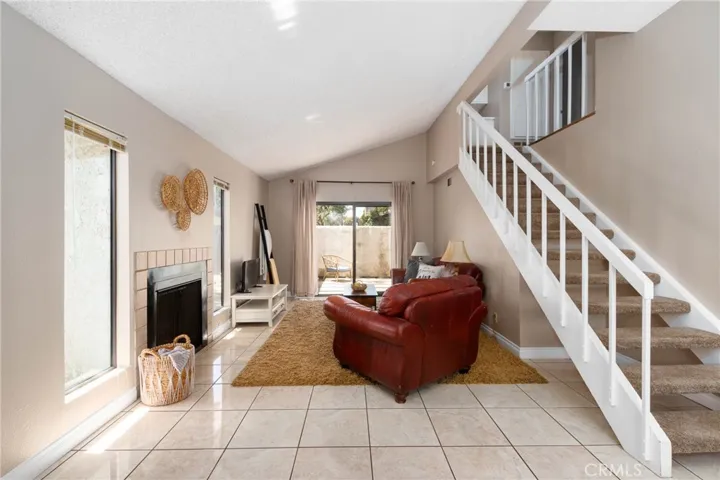 201 Knights Lane, Santa Maria, California 93454