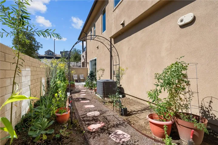 Side yard w/garden