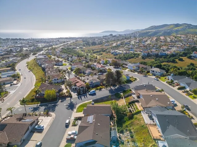 710 White Oak Boulevard, Pismo Beach, California 93449