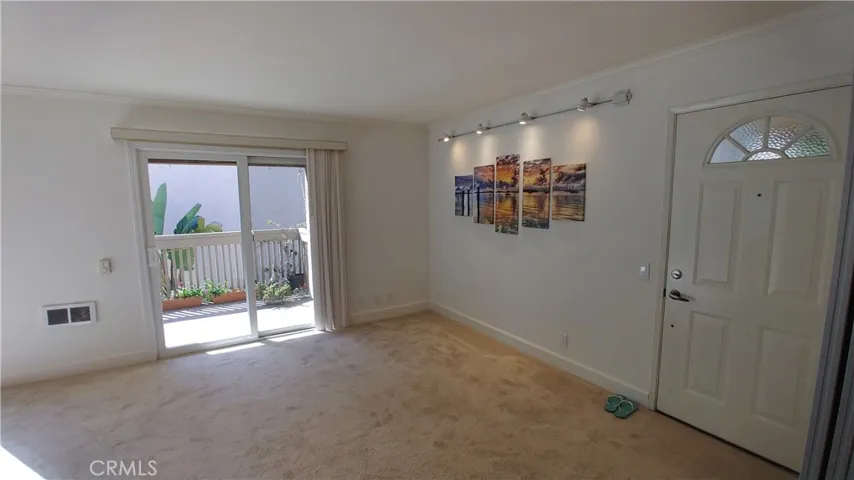 8512 Via Mallorca D, La Jolla, California 92037