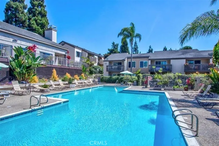 8512 Via Mallorca D, La Jolla, California 92037