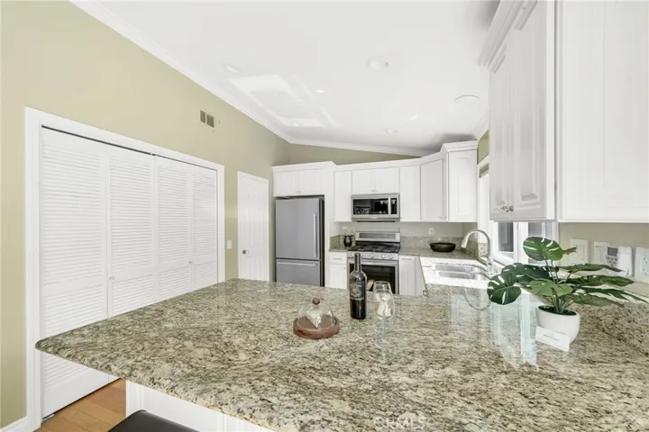 Kitchen peninsula