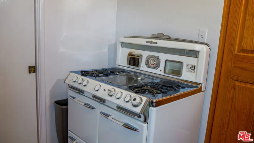 7505 Rindge Avenue, Playa Del Rey, California 90293