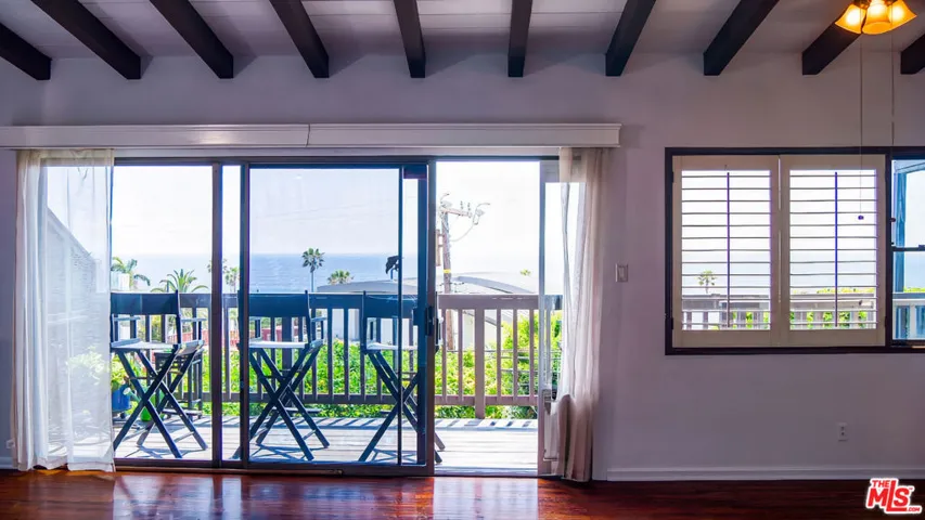 7505 Rindge Avenue, Playa Del Rey, California 90293