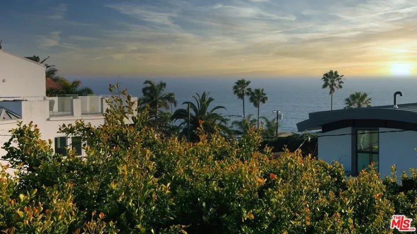 7505 Rindge Avenue, Playa Del Rey, California 90293